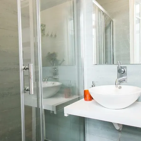 Paz 38 By Nook * Lissabon